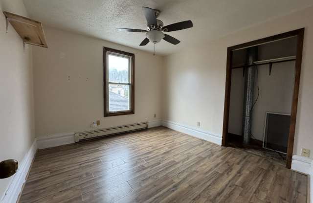 Photo of 350 Overdale Street - 3