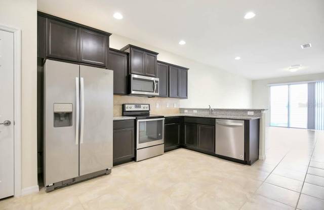 9120 HILLCROFT DRIVE