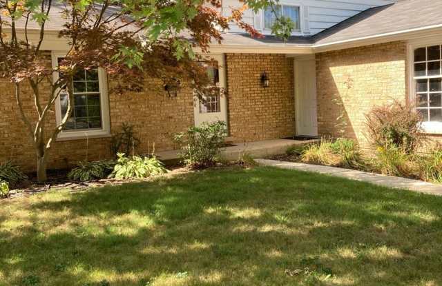 333 Berry Drive photos photos