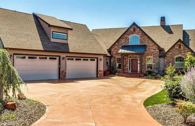 Photo of Exquisite home on acreage in Star