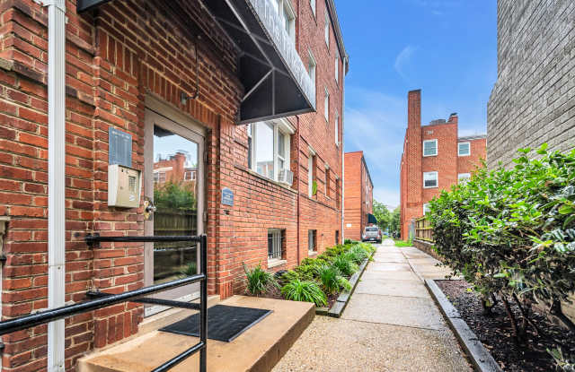 Photo of 1620 C Street