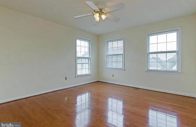 13102 FROG HOLLOW COURT