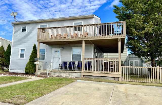 211 2nd St S 1st Floor