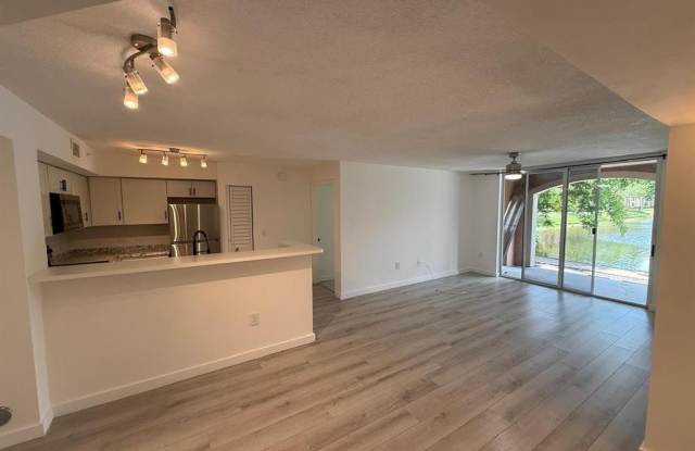 Photo of 4828 N State Road 7