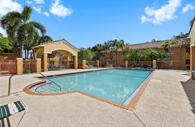 631 NW 79TH TER APT #204 PEMBROKE PINES, FL 33024