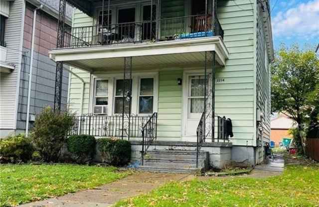 2254 Grand Ave Avenue