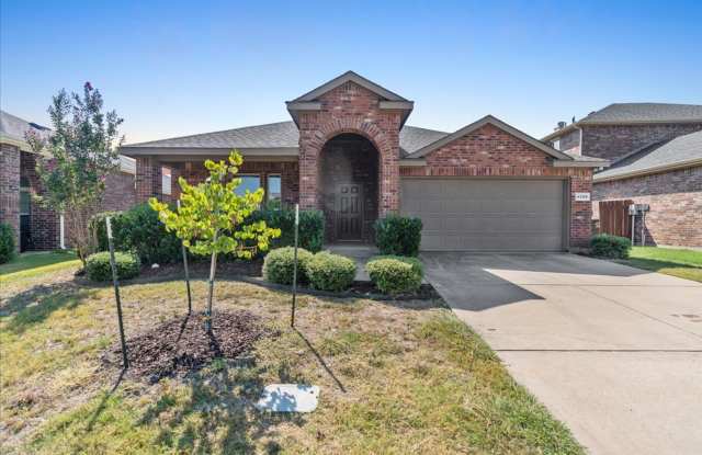 Fully Renovated. Move in ready! 3-bed 2-bath 1873 sqft home located in the desirable Princeton Park Trails subdivision!!!