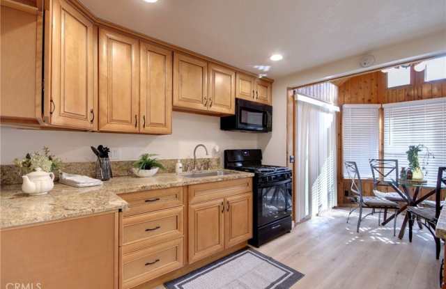 430 E Country Club Boulevard