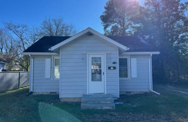 Photo of 906 Johnson Street