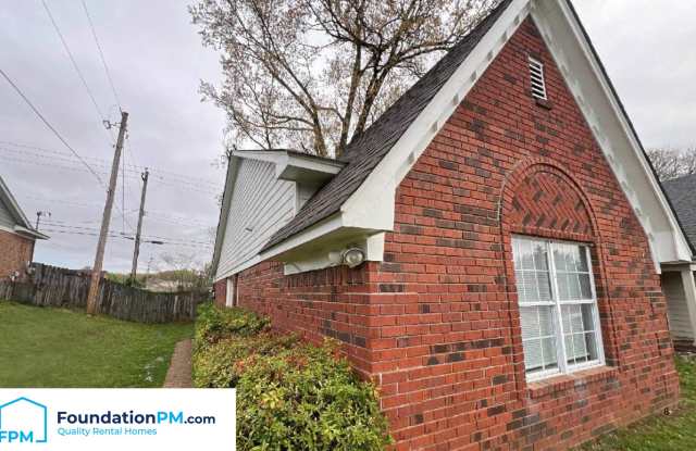 5566 Oak Branch Circle North