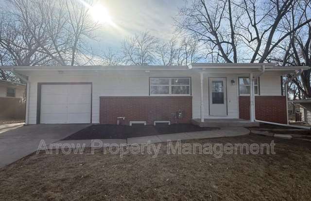 461 Steinway Rd.