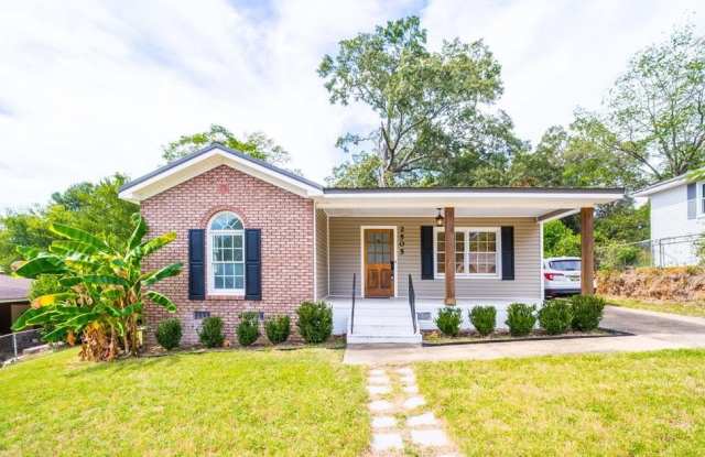 Photo of 2505 10th Avenue