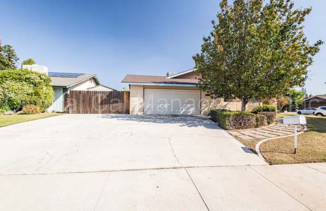 Photo of 3 Bedroom/2 Bath with a Pool - $2395 Per Month!