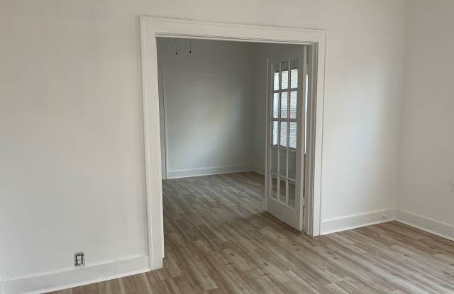 1623 Interstate 35 Frontage Road - 1