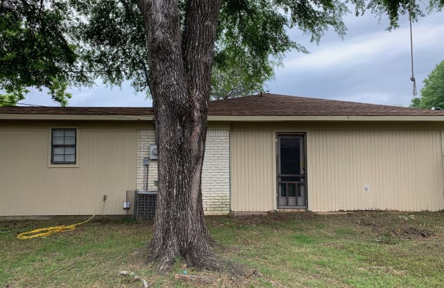 9401 Fireside Dr - 9401 Fireside Drive, Shreveport, LA 71118