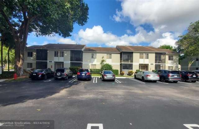 313 GARDENS DR