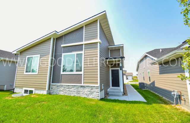 Modern Ranch Home in Waukee | Finished Basement & Waukee Schools