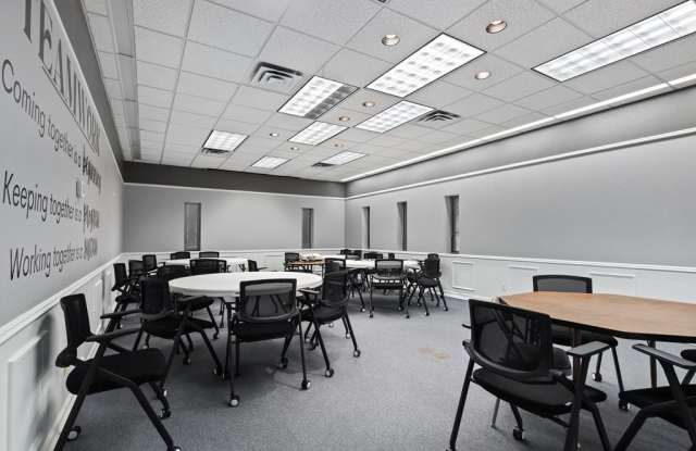 1128 S Grandview unit: Office C9