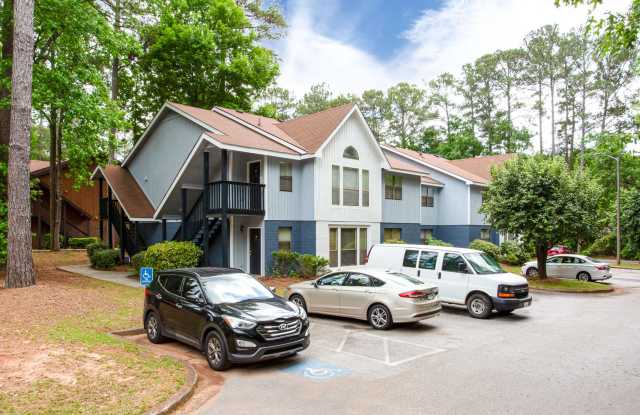 Salem Glen Apartments