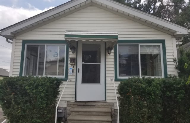 8252 Orchard Ave - 8252 Orchard Avenue, Warren, MI 48089