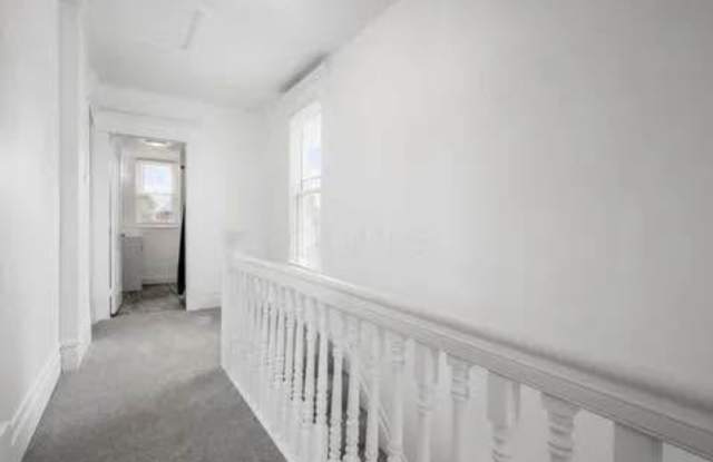 Photo of 200 South Cypress Avenue