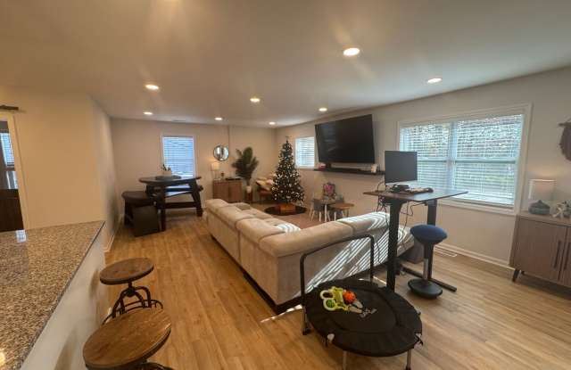 Photo of Cute, Renovated, 3BR/2BA Ranch. Large Fully Fenced Backyard