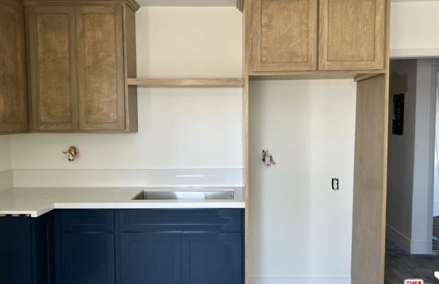 1336 W 37th Dr unit: #3