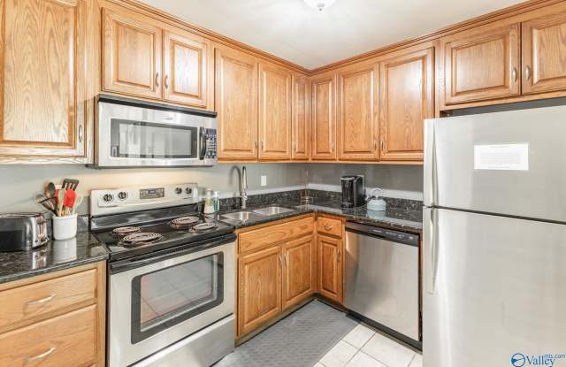 6614 Willow Pointe Drive