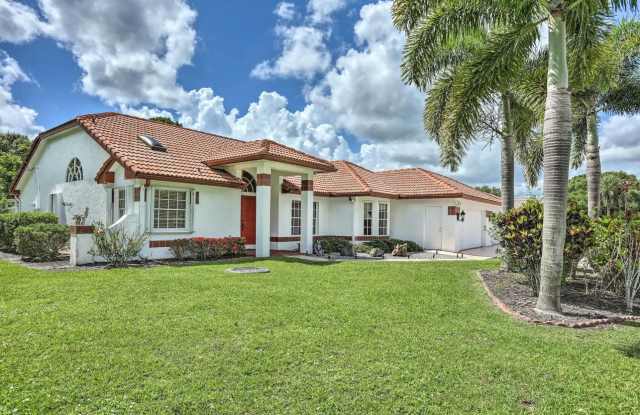 2937 SE Cates Circle