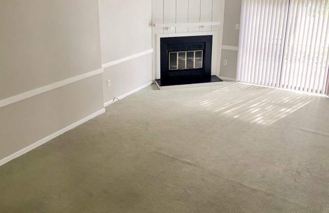 5153 KING CHARLES Way