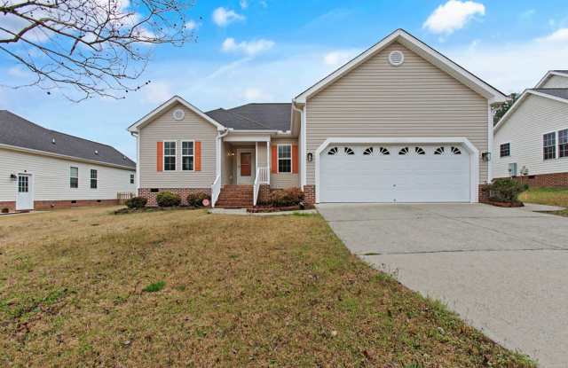 Adorable Ranch Home With Garage and Screen Porch!