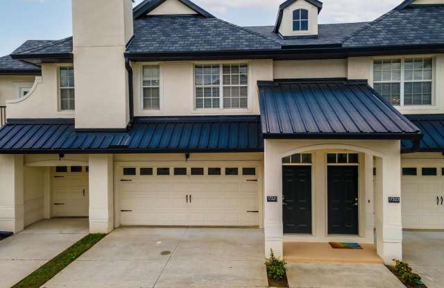Photo of 2 Bedroom, 2 Bath Townhome in Beautiful Lakefront Community in Clermont, FL!