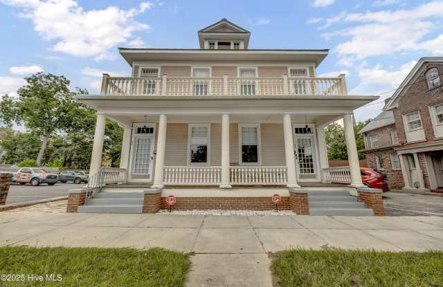 Photo of 8 S 7th Street unit: A