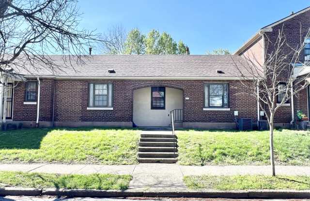 21 College Court - 21
