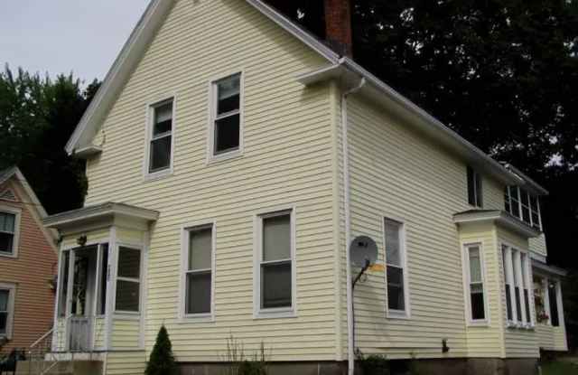 832 Chestnut St - 2