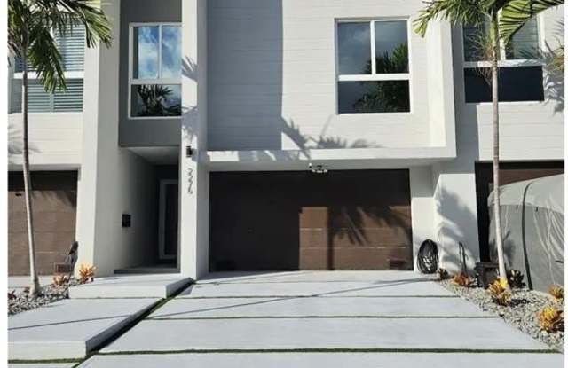 Photo of 2275 SE 7th St