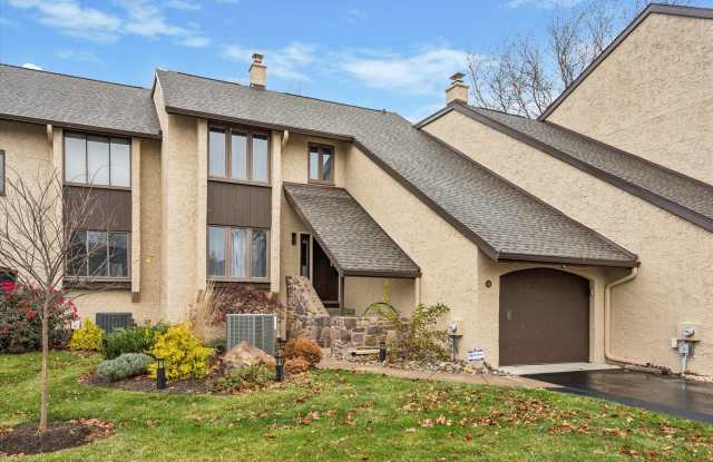 Photo of 42 Golf Club Dr