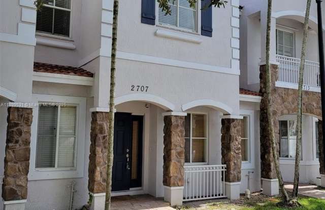 Photo of 2707 SW 82nd Ave