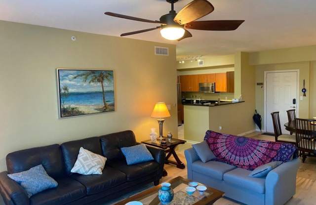 802 W Windward Way