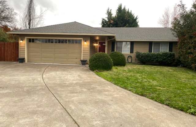 SINGLE LEVEL 3 BEDROOM LOCATED IN CULDESAC