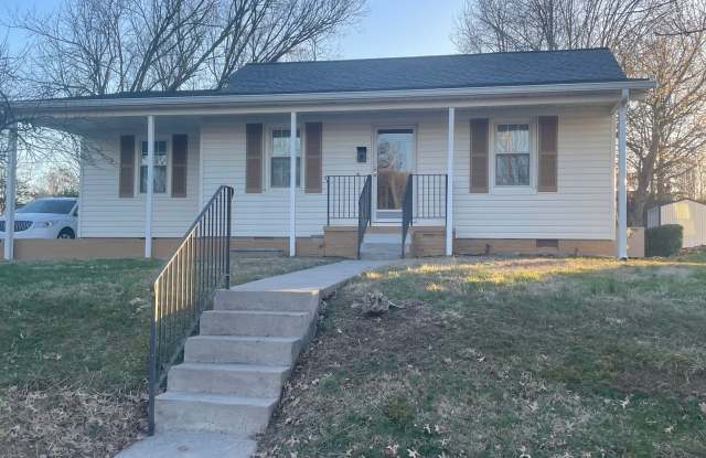 Renovated 2 Bedroom Home for Rent in Kingsport TN | Modern Kitchen