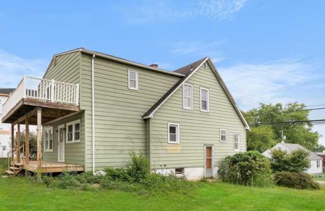 1504 TAYLOR Avenue unit: A