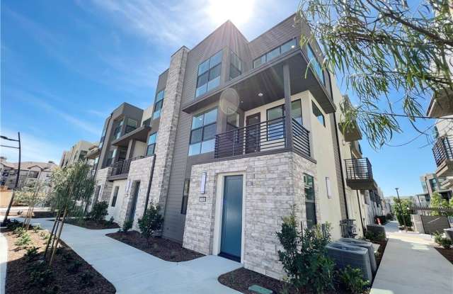 Photo of 11028 Momentum Drive