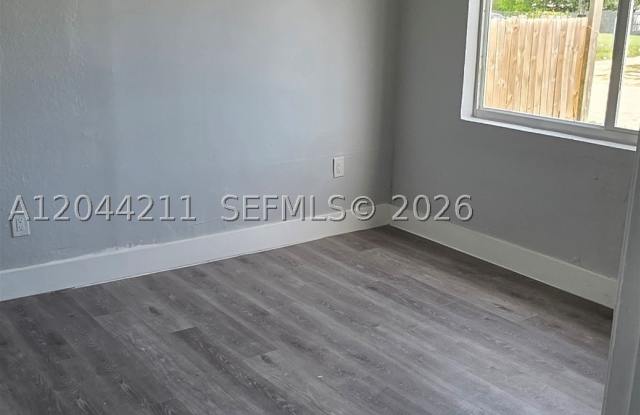 7001 NW 15th Ave