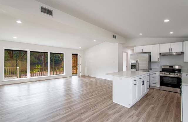 Large Open-Concept 4 Bedroom with Stunning Pond Views!