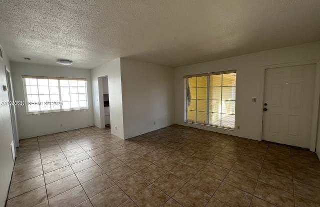 Photo of 105 NE 12th Ave