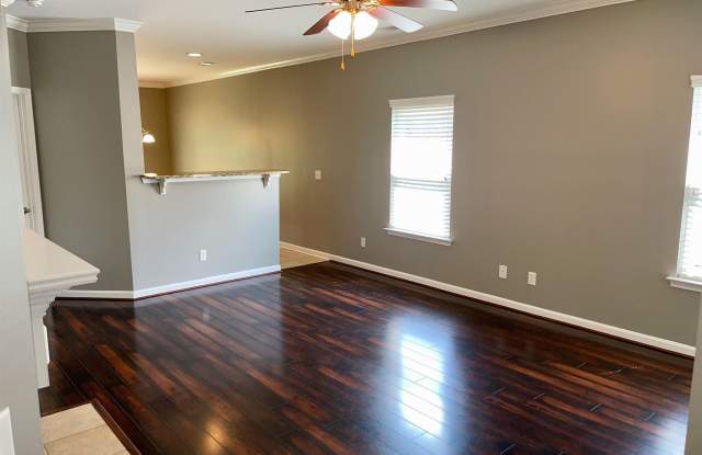 2715 OXMOOR GLEN DRIVE