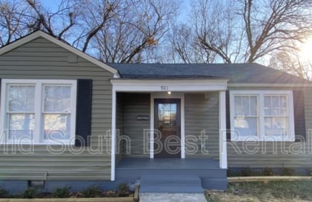 921 Brown St (Little Rock) - 921 South Brown Street, Little Rock, AR 72204