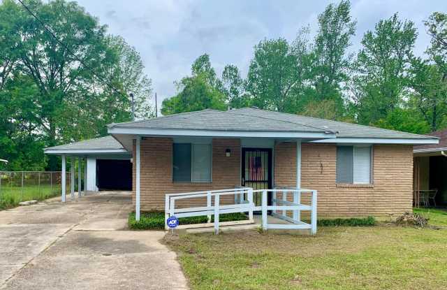 3BD/2BA House for Lease in Bristol Place Subdivision in Baton Rouge