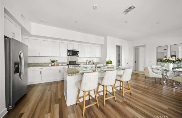 1522 S Urbana